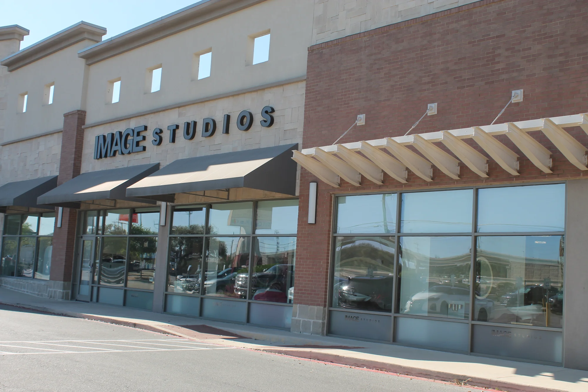Image Studios Stone Oak exterior