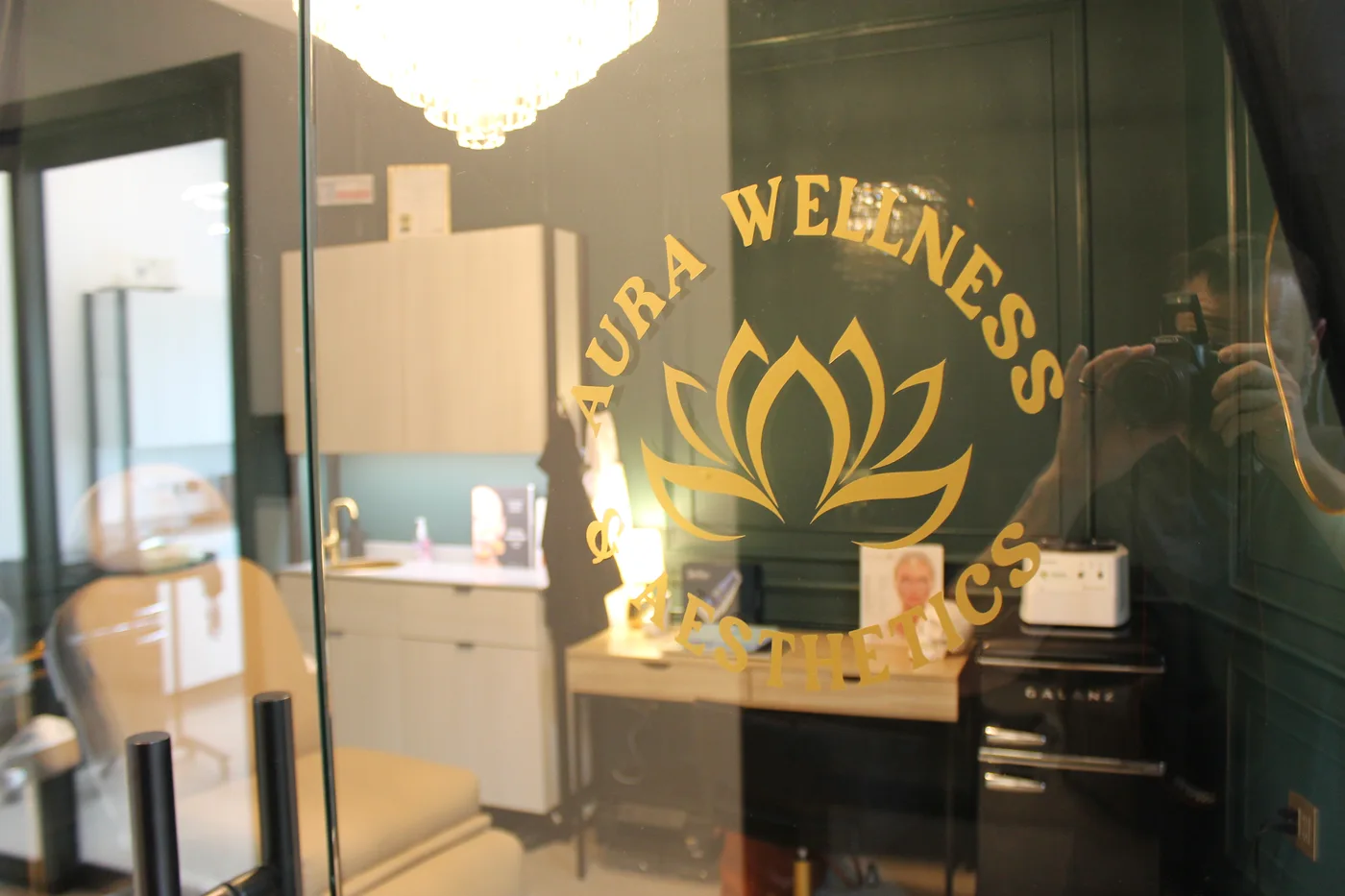 Aura Wellness & Aesthetics Suite 118